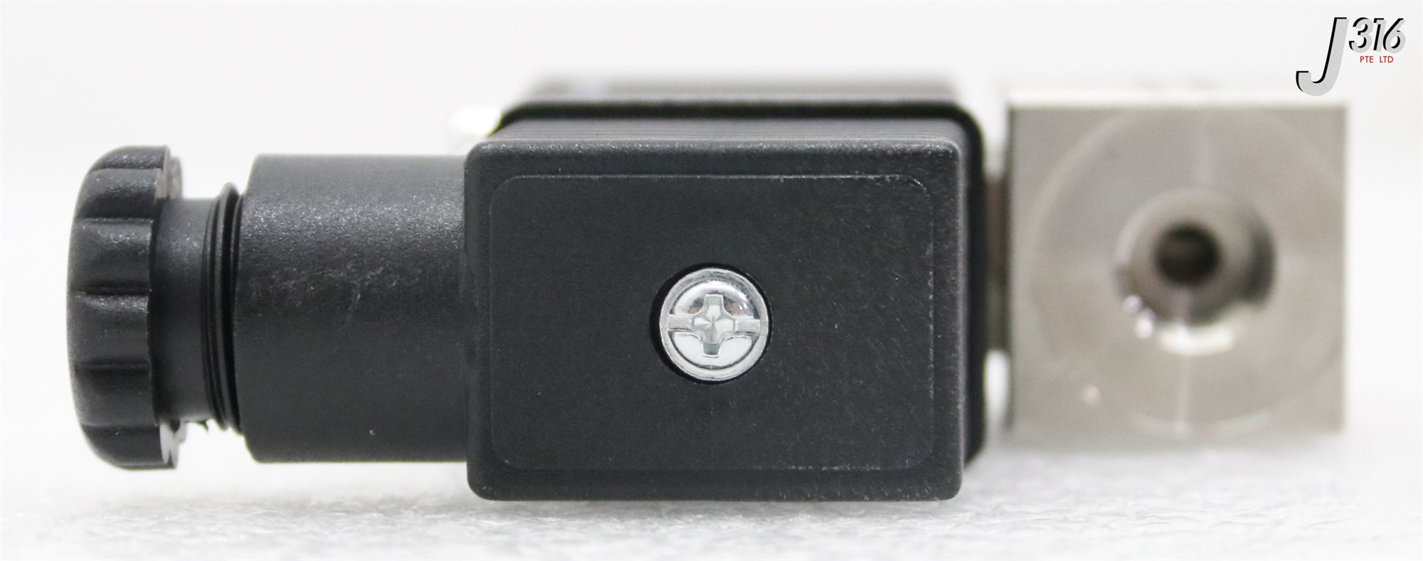 カメラまとめ 36150 WATERS VLV, SOLENOID, 2/2NC G1/8, 4.0MM, 24V, 09-211-107-45